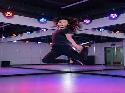 户外野外舞蹈视频